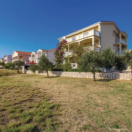 Pet Friendly In With Wifi Apartman Povljana